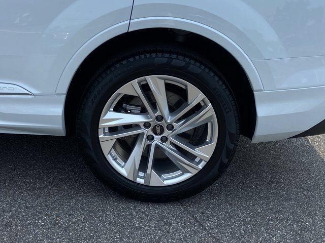 Used 2023 Audi Q7 2.0T Premium Plus w/ Premium Plus Package AWD/4WD image 12
