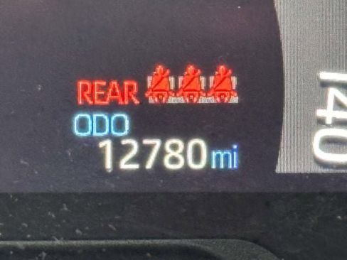 Used 2023 Toyota RAV4 XLE Premium image 32