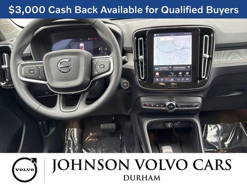 New 2026 Volvo XC40 B5 Core w/ Climate Package image 8