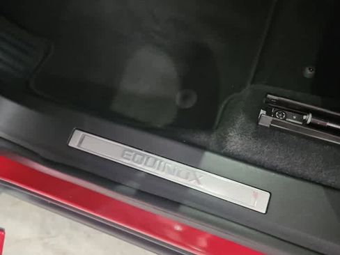 Used 2023 Chevrolet Equinox Premier image 24