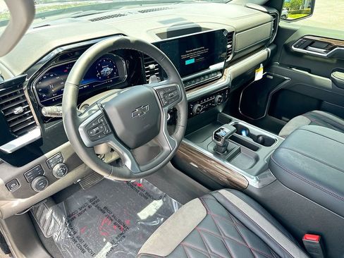 New 2025 Chevrolet Silverado 1500 RST image 7