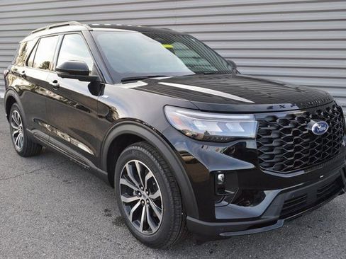 New 2026 Ford Explorer ST-Line RWD image 1