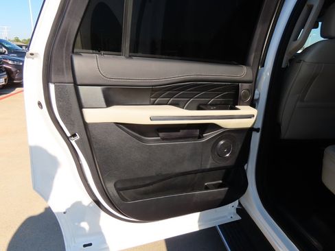 Used 2021 Ford Expedition Max Platinum image 20