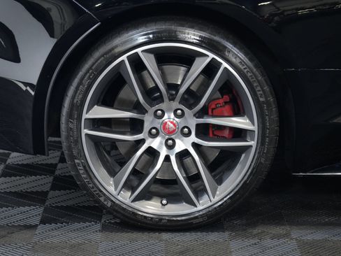 Used 2015 Jaguar F-TYPE R RWD image 46