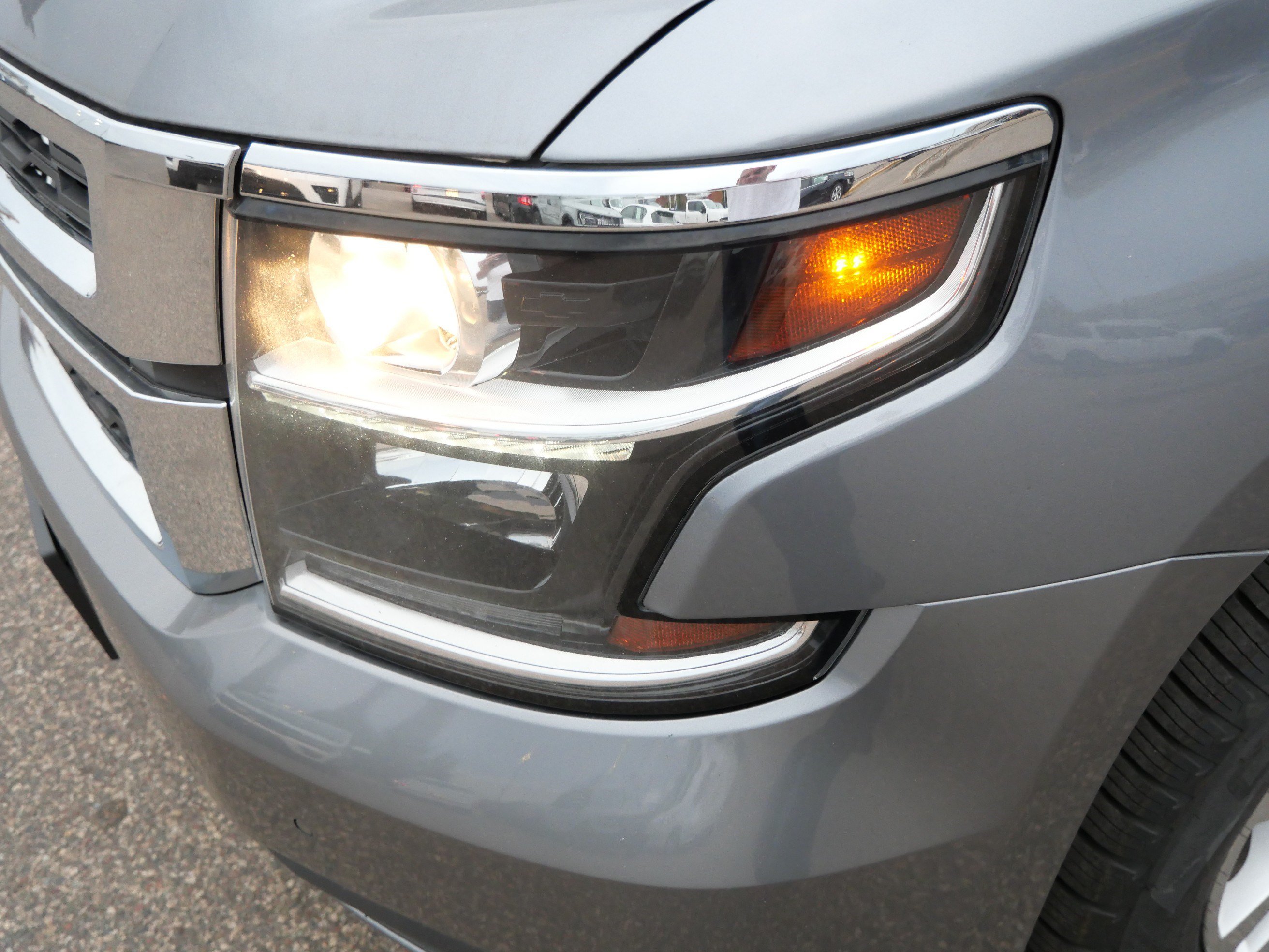 Used 2019 Chevrolet Suburban LT AWD/4WD image 16