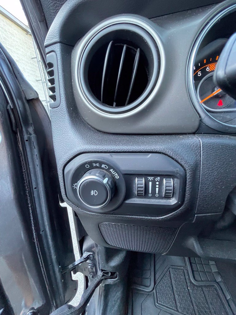 Used 2021 Jeep Wrangler Unlimited Sport AWD/4WD image 12