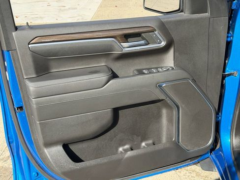 Used 2022 Chevrolet Silverado 1500 LT w/ Protection Package image 11