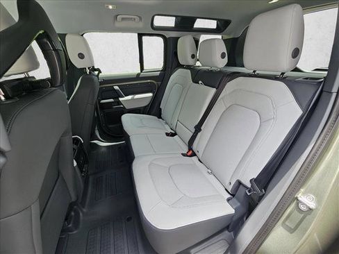 Certified 2025 Land Rover Defender 110 S AWD/4WD image 18