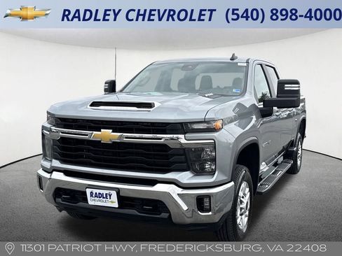 Used 2025 Chevrolet Silverado 2500 LT w/ Convenience Package AWD/4WD image 1