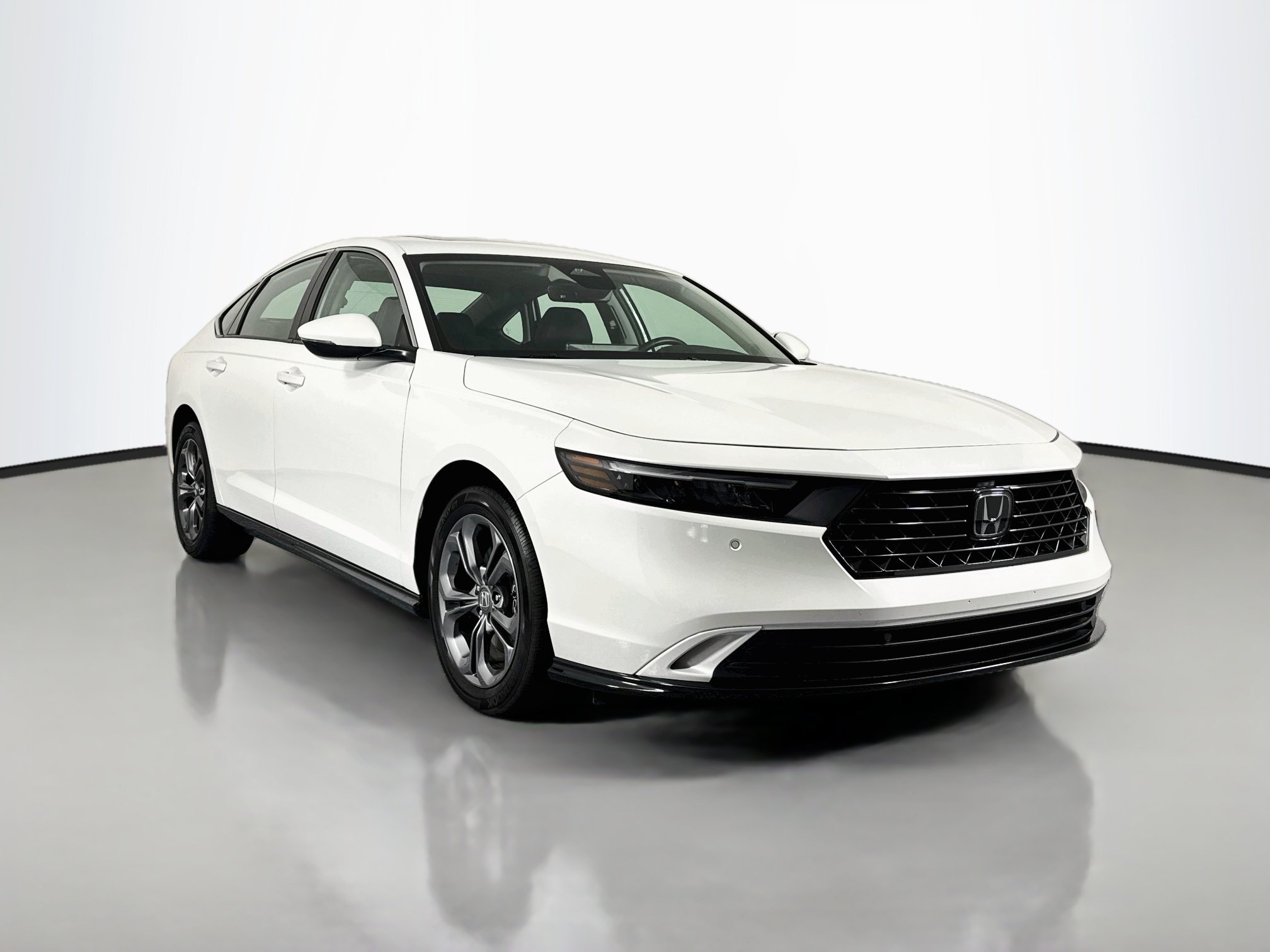 Certified 2024 Honda Accord EX-L image 3