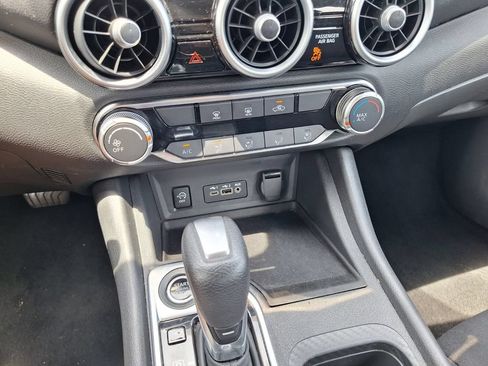 Used 2025 Nissan Sentra SV FWD image 13