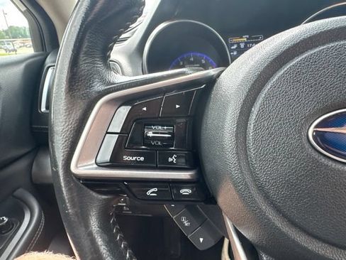 Used 2018 Subaru Outback 2.5i Limited AWD/4WD image 25
