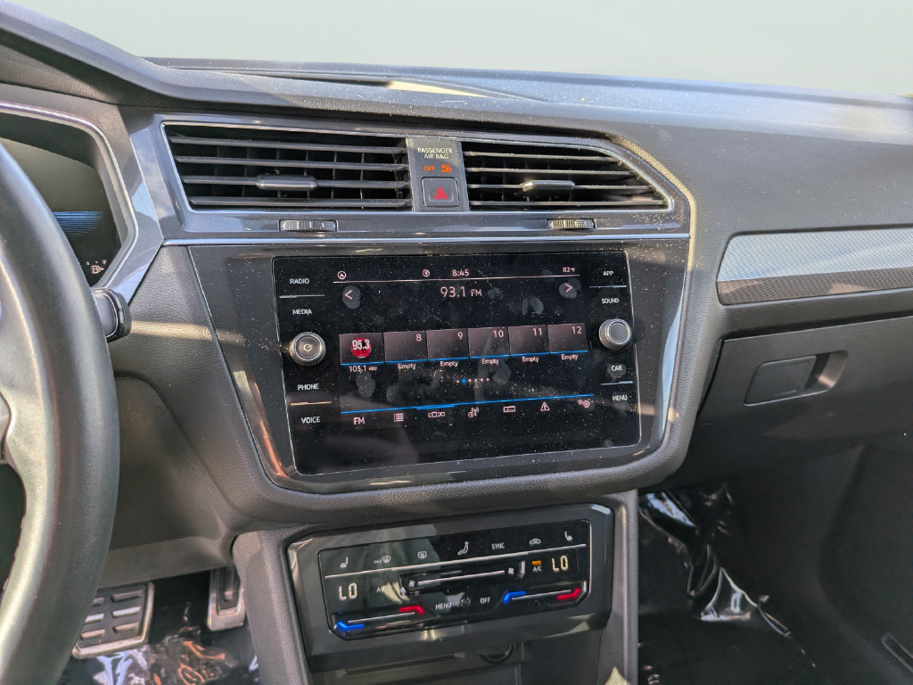 Certified 2023 Volkswagen Tiguan SE R-Line FWD image 21