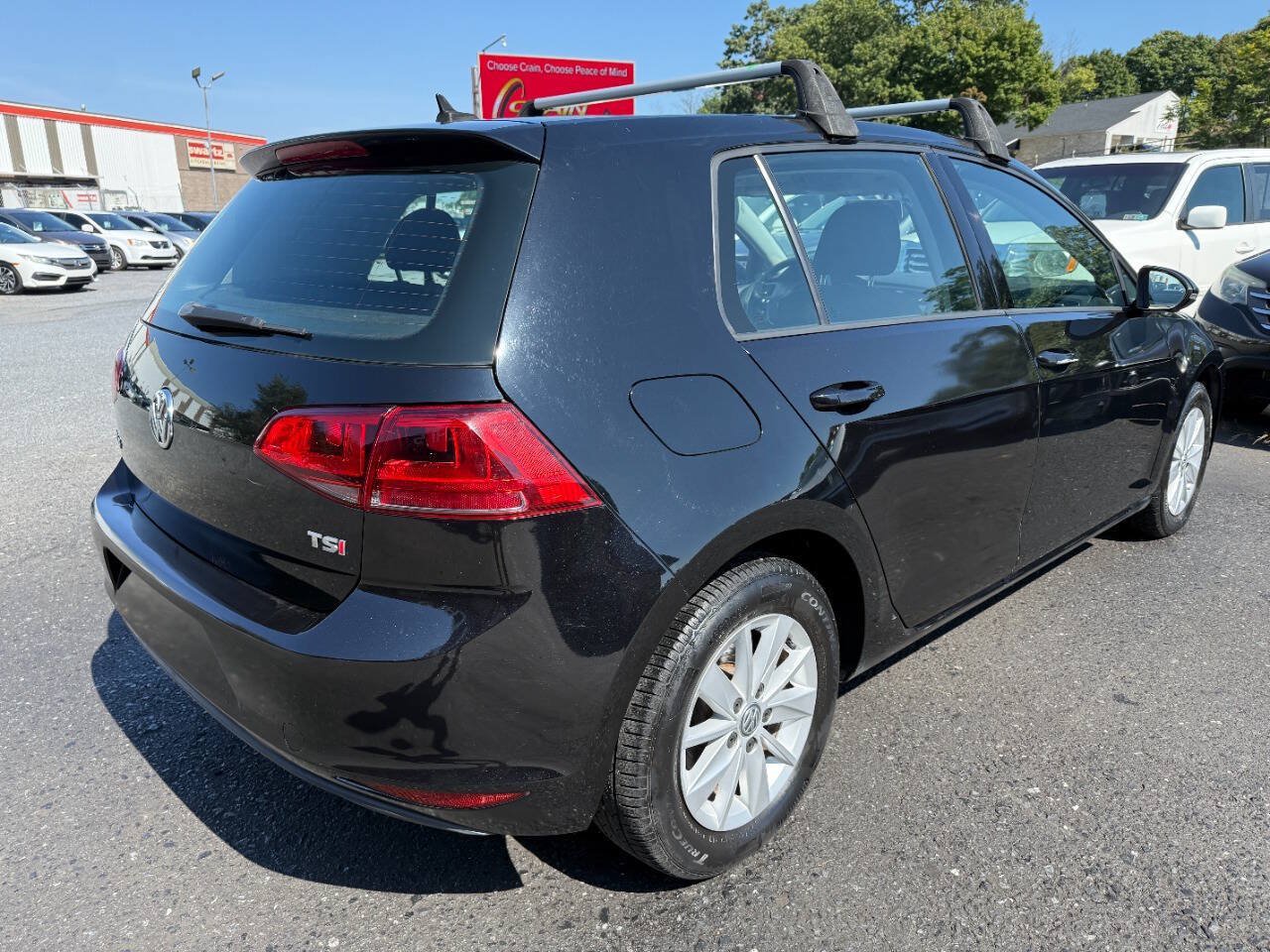 Used 2016 Volkswagen Golf S FWD image 5