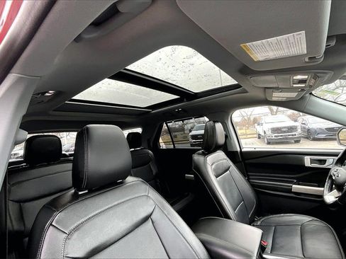 Certified 2022 Ford Explorer Limited w/ Equipment Group 301A image 21