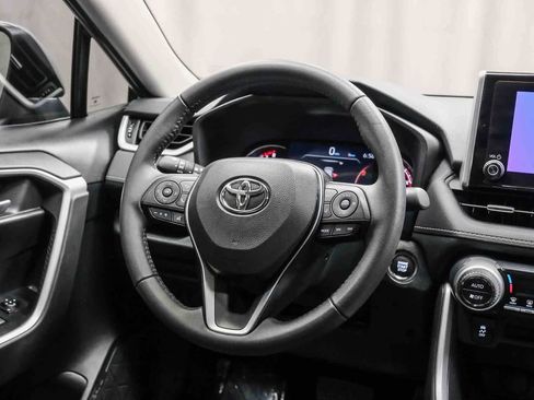 Used 2023 Toyota RAV4 XLE Premium image 16