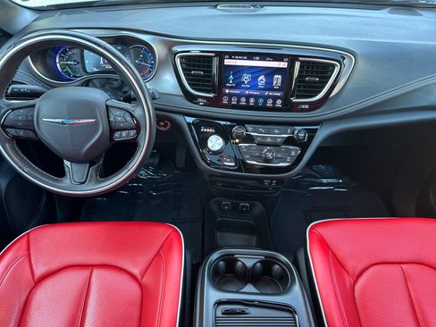 Used 2020 Chrysler Pacifica Limited w/ Quick Oder Package 2EV RED-S image 13