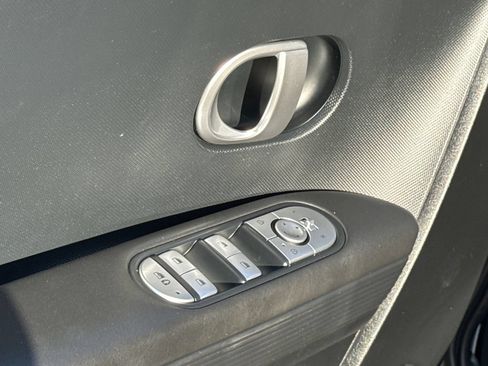 Used 2024 Hyundai Ioniq 5 SE RWD image 29
