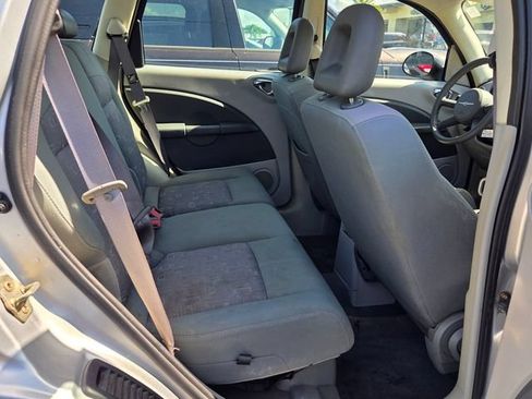 Used 2006 Chrysler PT Cruiser FWD image 12