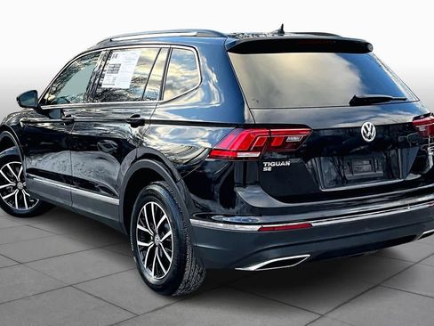 Used 2021 Volkswagen Tiguan SE w/ Panoramic Sunroof Package image 11