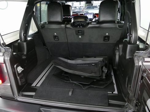 Used 2021 Jeep Wrangler Unlimited Rubicon image 32