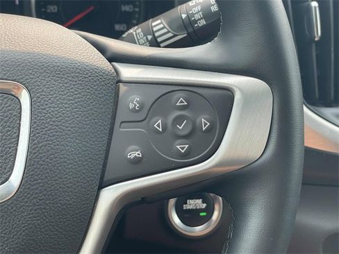 Used 2024 GMC Terrain SLT image 18