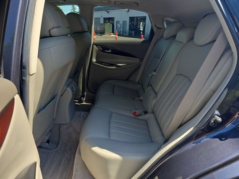 Used 2010 INFINITI EX35 Journey RWD image 13