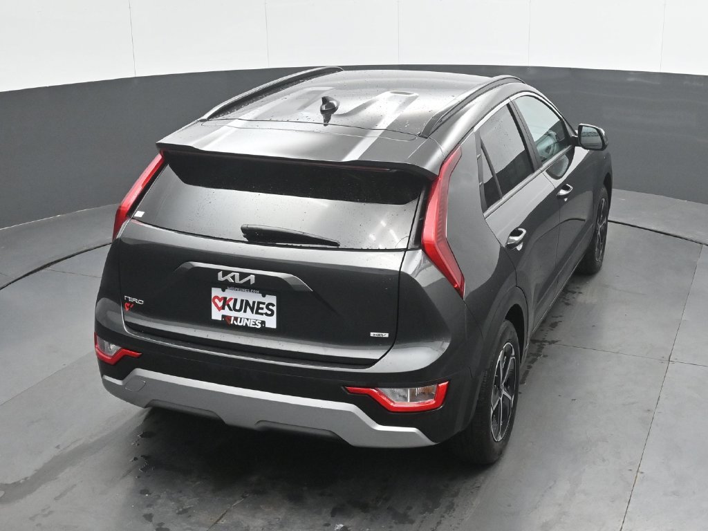 Used 2025 Kia Niro LX FWD image 30