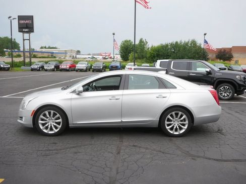 Used 2017 Cadillac XTS Luxury AWD/4WD image 5