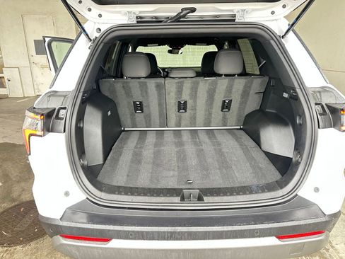 Used 2025 Chevrolet Equinox LT image 31