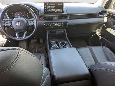 Used 2024 Honda Pilot Touring image 17