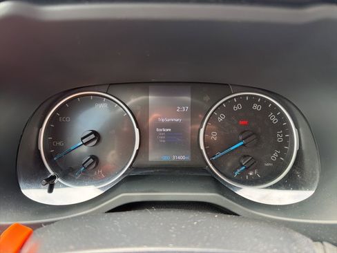 Used 2022 Toyota RAV4 XLE Premium image 6