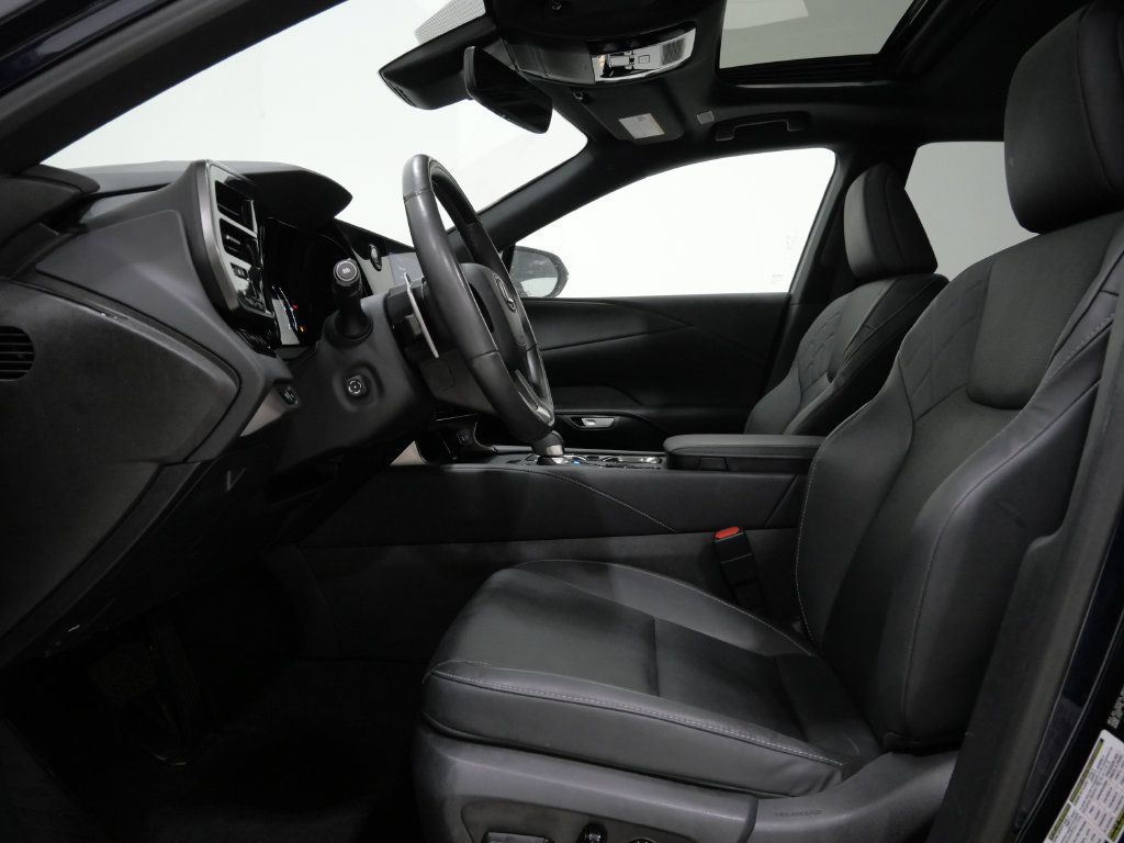 Used 2023 Lexus RX 350 Premium w/ Accessory Package AWD/4WD image 13
