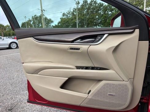 Used 2015 Cadillac XTS Luxury FWD image 10