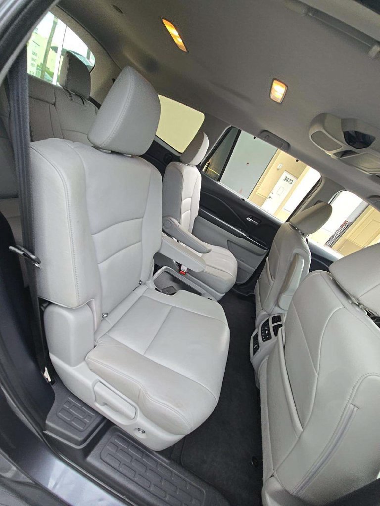 Used 2019 Honda Pilot Touring image 13