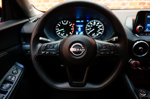 Certified 2025 Nissan Sentra S FWD image 11