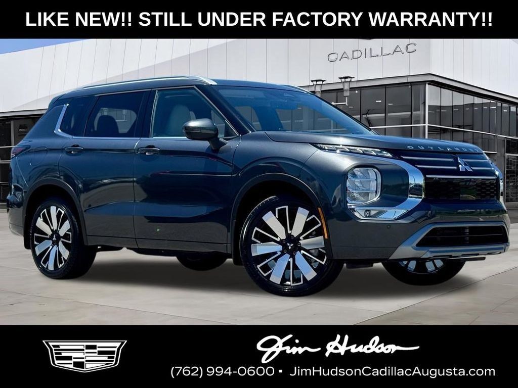 Used 2025 Mitsubishi Outlander SEL FWD image 1