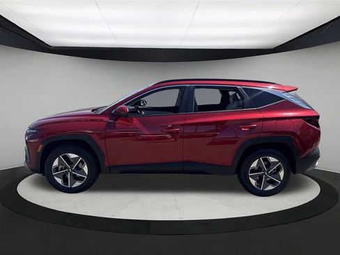 Certified 2025 Hyundai Tucson SEL AWD/4WD image 11