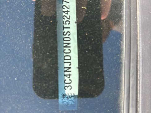 Used 2025 Jeep Compass Limited image 10