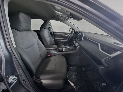 Used 2024 Toyota RAV4 XLE image 28