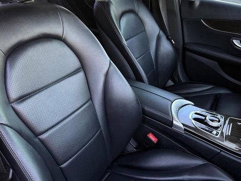 Used 2017 Mercedes-Benz C 300 4MATIC Sedan image 46