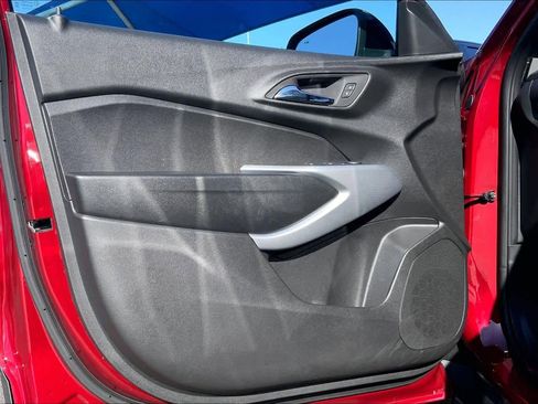 Certified 2025 Chevrolet Trax RS w/ Driver Confidence Package image 22