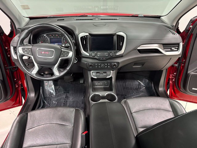 Used 2022 GMC Terrain SLT w/ Infotainment Package II FWD image 2
