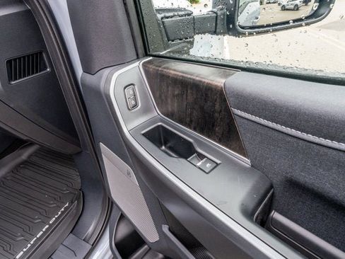 New 2026 Ford F250 Lariat w/ Black Appearance Package image 25