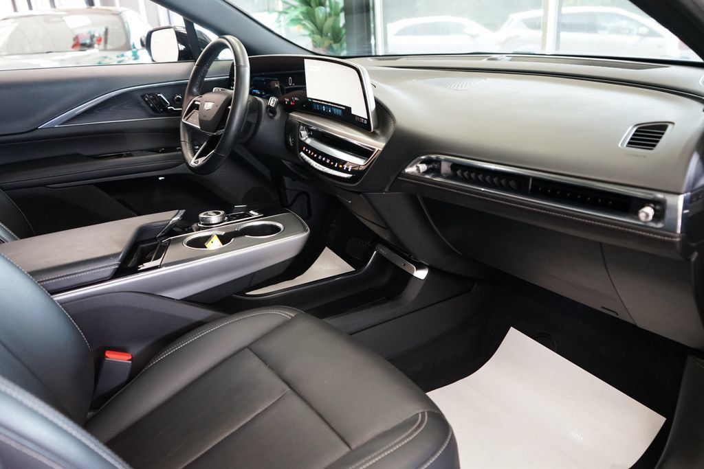 Used 2024 Cadillac Lyriq Sport w/ LPO, Floor Liner Package AWD/4WD image 54
