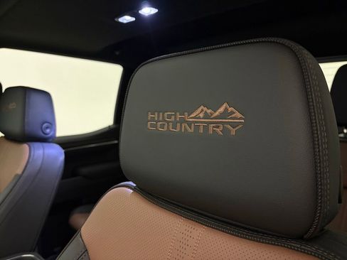 New 2026 Chevrolet Silverado 1500 High Country w/ Technology Package AWD/4WD image 39