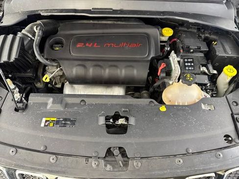 Used 2018 Jeep Compass Sport w/ Tech Group FWD image 30