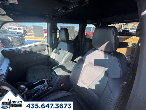 New 2025 Ford Bronco Outer Banks w/ Sasquatch Package AWD/4WD image 47