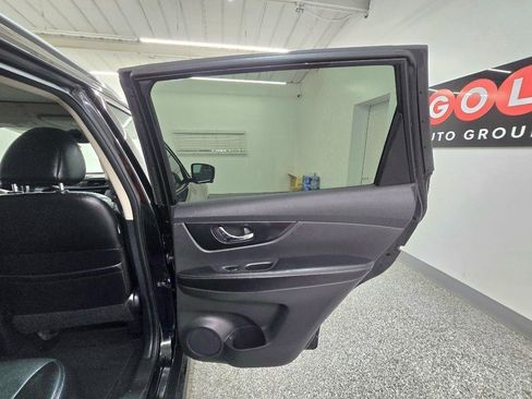 Used 2017 Nissan Rogue SL w/ SL Premium Package FWD image 30