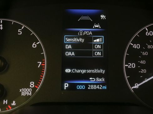 Used 2024 Toyota Corolla Cross L image 35